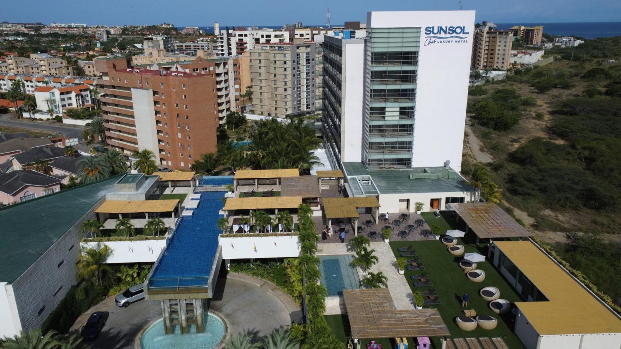 Sunsol Unik Luxury Hotel Porlamar Exterior foto